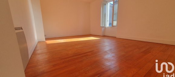 2 chambres Appartement à Pithiviers, France No. 253990 5