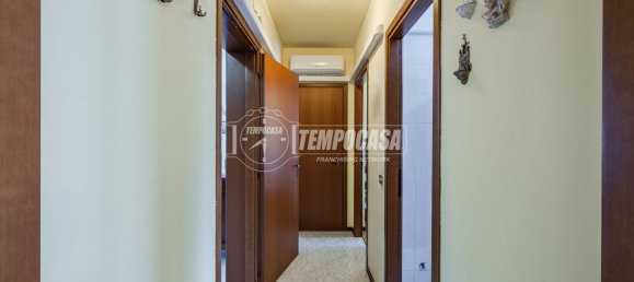 3 rooms Apartment in Fontevivo, Italy No. 293720 20