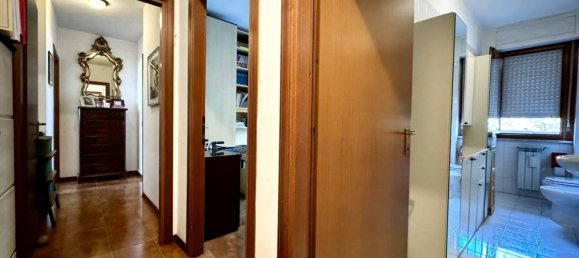 Apartamento de 3 dormitorios en Rome, Italy No. 26879 13