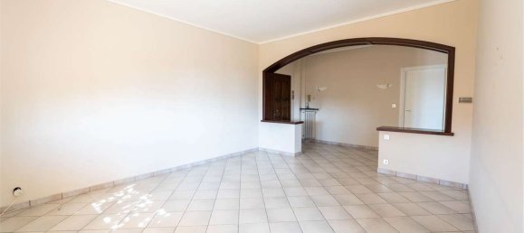 4 rooms Apartment in Bagnolo Piemonte, Italy No. 277854 3