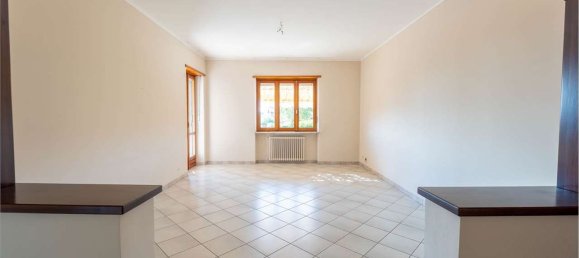 4 rooms Apartment in Bagnolo Piemonte, Italy No. 277854 4