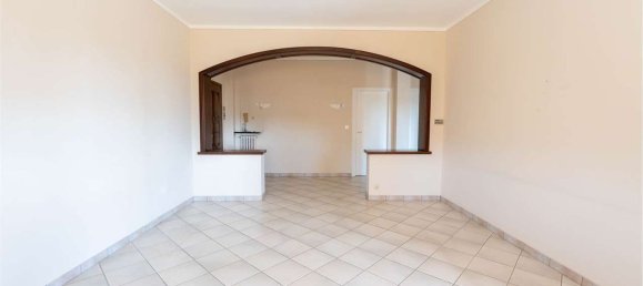 4 rooms Apartment in Bagnolo Piemonte, Italy No. 277854 2