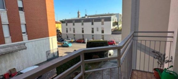 2 bedrooms Apartment in Bergamo, Italy No. 80327 6