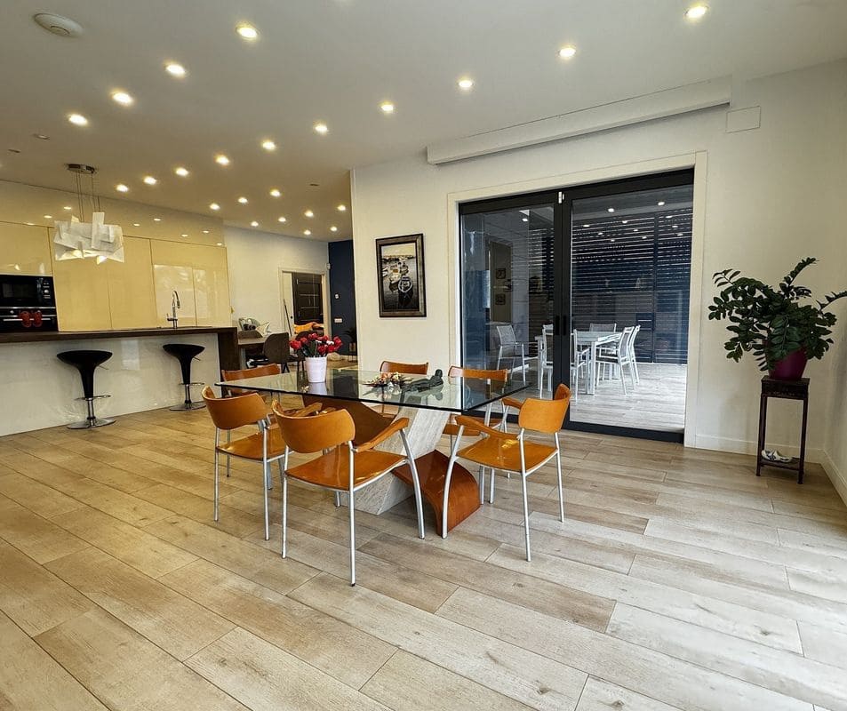 Casa de 10 dormitorios en Sitges, Spain No. 246712