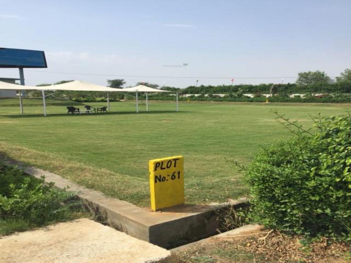 Terreno en Noida, India No. 65442