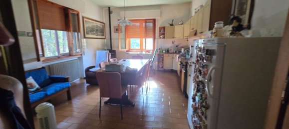 5 bedrooms House in Arezzo, Italy No. 327404 8