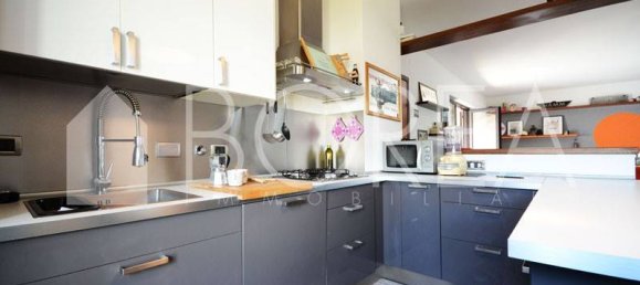 2 bedrooms Penthouse in Trieste, Italy No. 330599 8