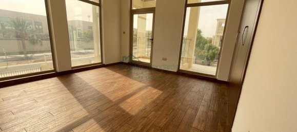 Adosado de 4 dormitorios en Meydan Gated Community, UAE No. 9652 5