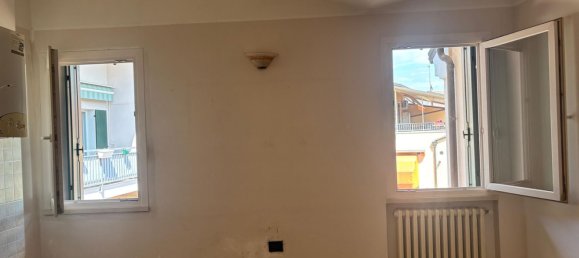 3 rooms Apartment in Isola Rizza, Italy No. 304279 11