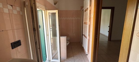 3 rooms Apartment in Isola Rizza, Italy No. 304279 13