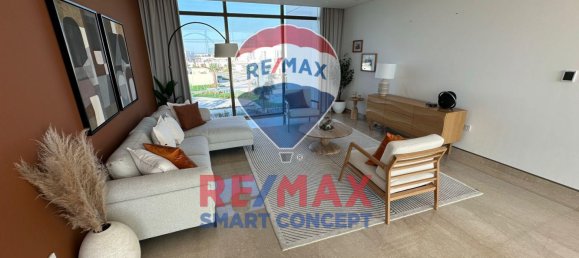 5 bedrooms Villa in Abu Dhabi, UAE No. 36511 12