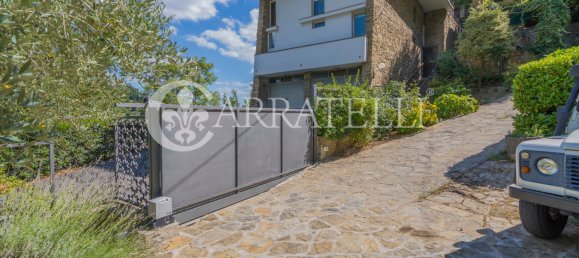 4 bedrooms Apartment in Florence, Italy No. 304151 18