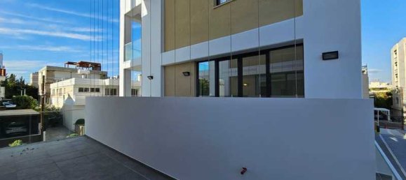 2 bedrooms Apartment in Limassol, Cyprus No. 7831 2