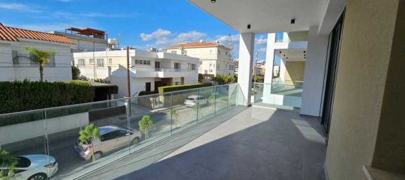 2 bedrooms Apartment in Limassol, Cyprus No. 7831 10