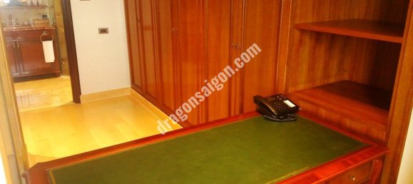 232m² Apartment in District 1, Vietnam No. 10803 18