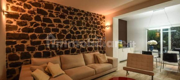 Вилла с 4 спальнями в Орозеи, Италия № 298071 17