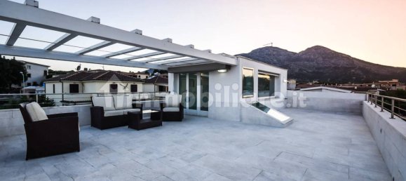 Вилла с 4 спальнями в Орозеи, Италия № 298071 10