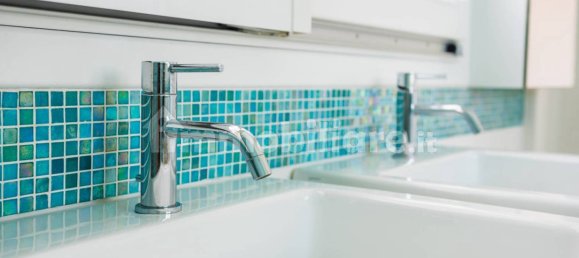 Вилла с 4 спальнями в Орозеи, Италия № 298071 40