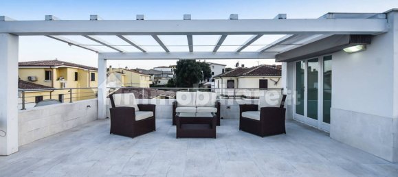 Вилла с 4 спальнями в Орозеи, Италия № 298071 11