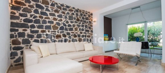 Вилла с 4 спальнями в Орозеи, Италия № 298071 19