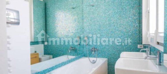 Вилла с 4 спальнями в Орозеи, Италия № 298071 37