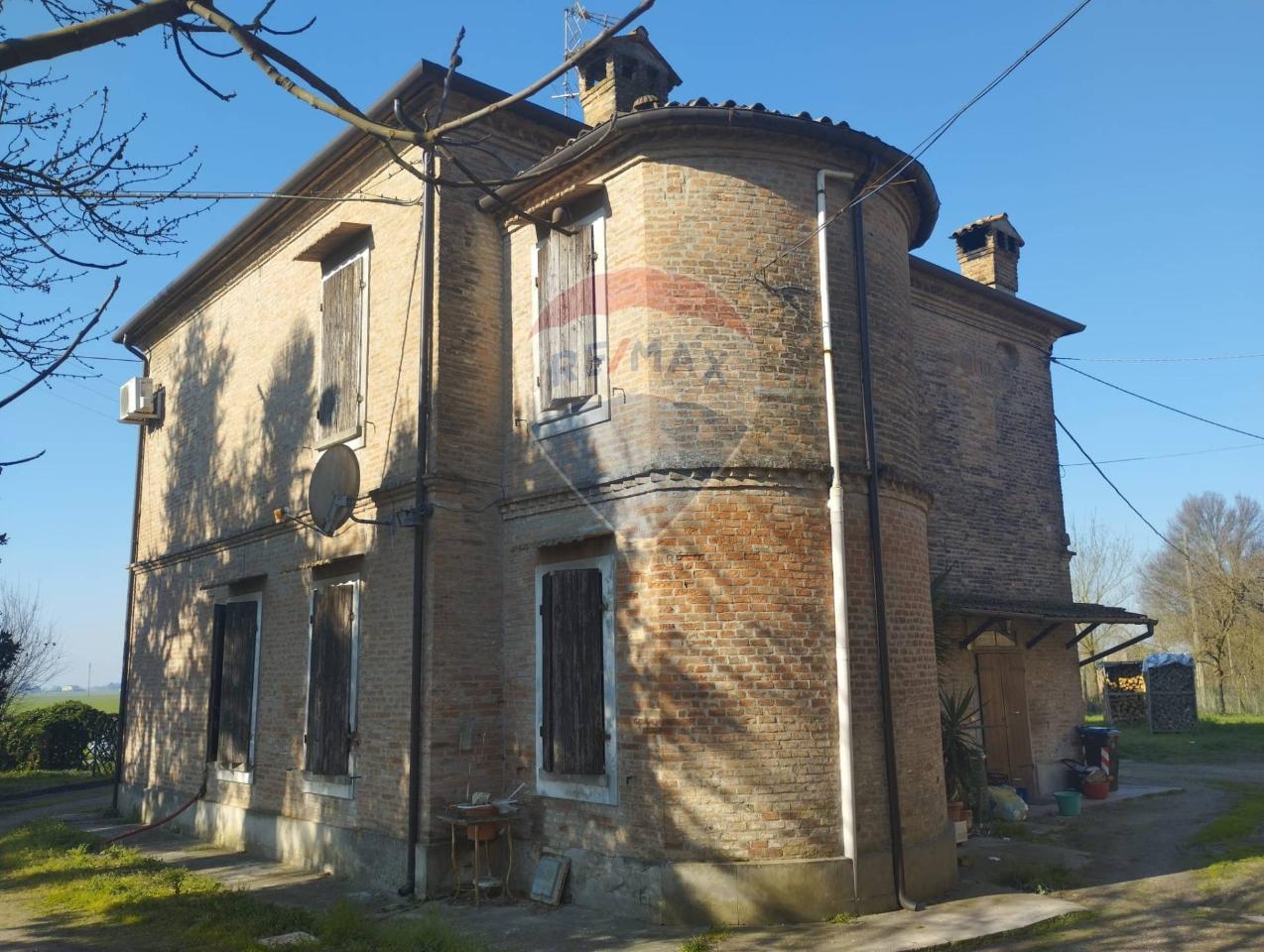 8-salle Maison à Copparo, Italy No. 14874