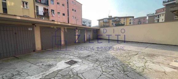 3 bedrooms Apartment in Brescia, Italy No. 172752 23