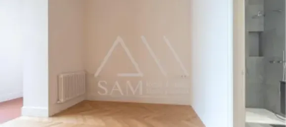 2 غرف نوم شقة في Ciutat Vella, Spain رقم 33995 28