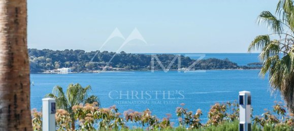 5 bedrooms House in Cannes, France No. 246429 9