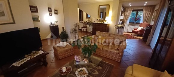 Вилла с 5 спальнями в Фрозиноне, Италия № 133614 43