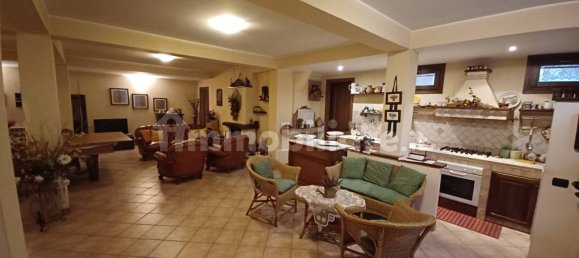 Вилла с 5 спальнями в Фрозиноне, Италия № 133614 11