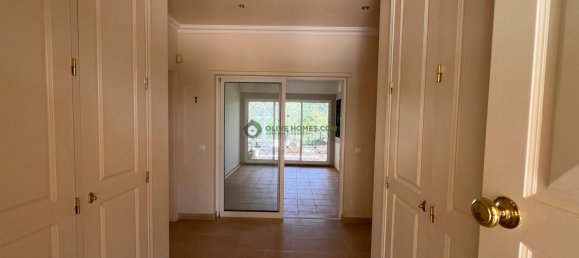 6 bedrooms Villa in Quarteira, Portugal No. 134297 8