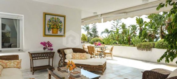 Apartamento de 3 dormitorios en Marbella, Spain No. 115423 6