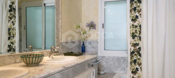 Apartamento de 3 dormitorios en Marbella, Spain No. 115423 4