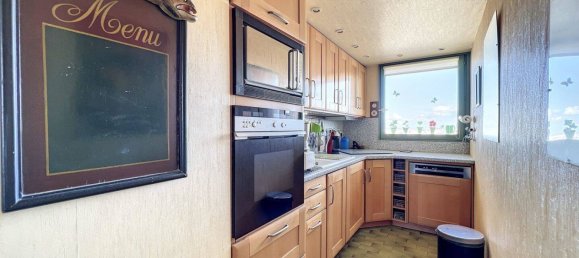 2 bedrooms Apartment in Issy-les-Moulineaux, France No. 136770 3