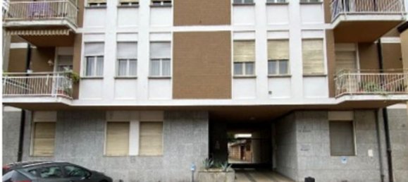 4 rooms Apartment in Turbigo, Italy No. 16829 2