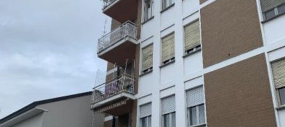 4 rooms Apartment in Turbigo, Italy No. 16829 3