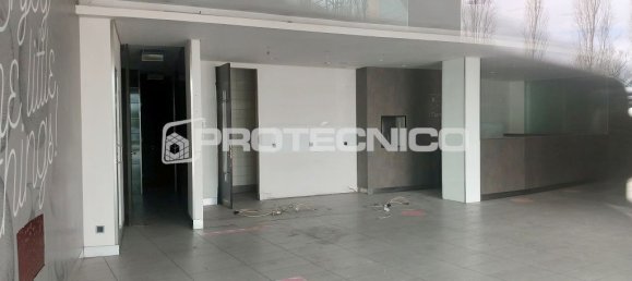 3018m² Commercial property in Aveiro, Portugal No. 50957 2