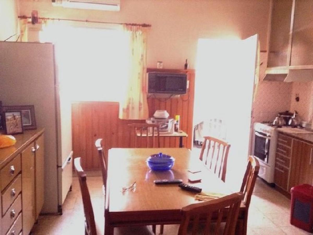 2 Schlafzimmer Haus in Esteban Echeverria, Argentina, Nr. 61058