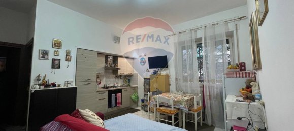 3 rooms Apartment in Rome, Italy No. 57517 2