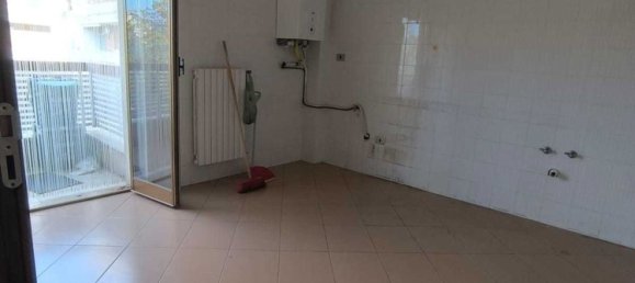 2-Zimmer Wohnung in Trani, Italy, Nr. 184301 20