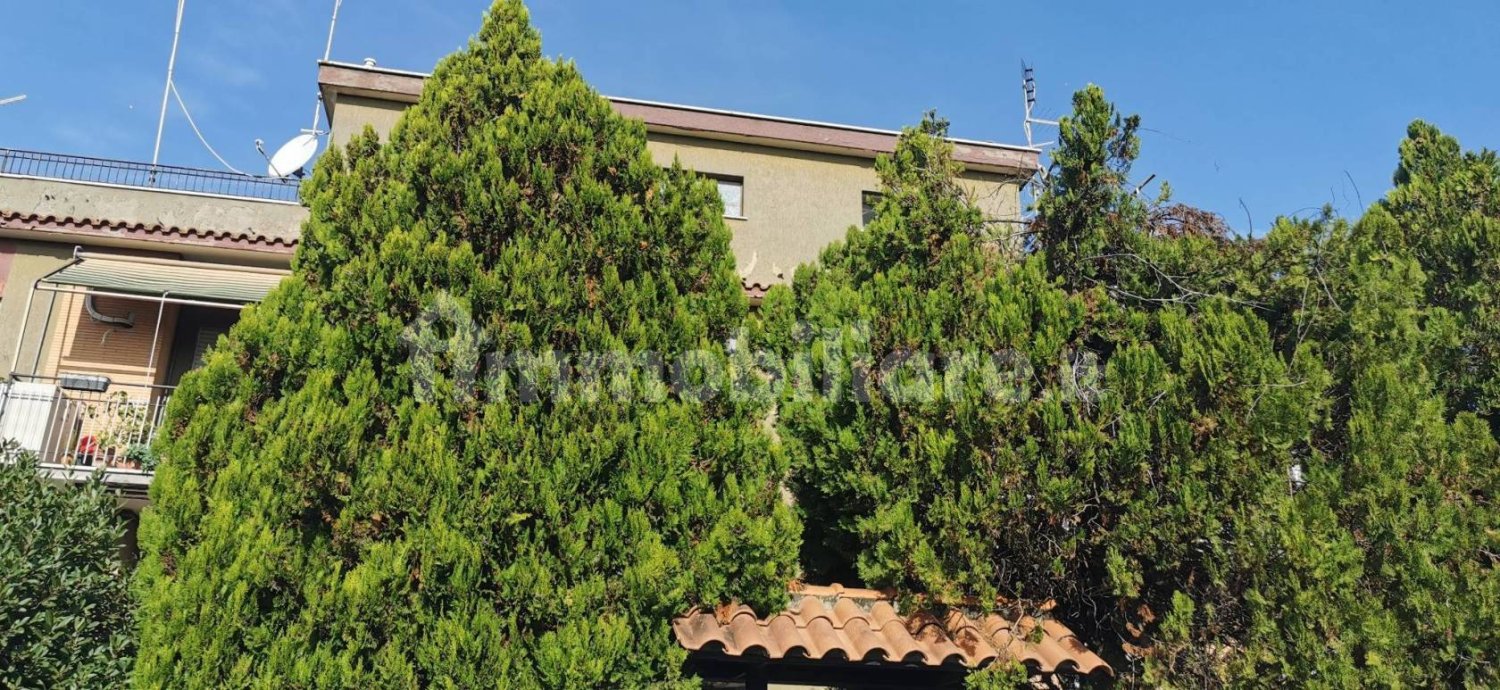 2 bedrooms Apartment in Rome, Italy No. 394851