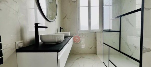 1 bedroom Apartment in Villemomble, France No. 299655 3