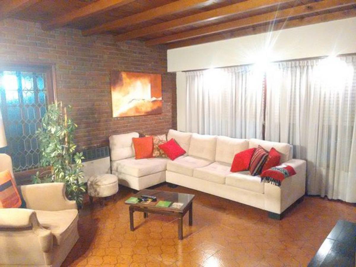 3 bedrooms House in Buenos Aires, Argentina No. 60602