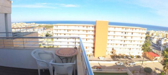 Apartamento de 2 dormitorios en Torrevieja, Spain No. 183743 2