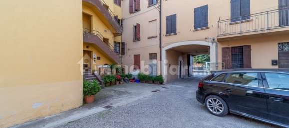 Apartamento de 2 dormitorios en Montechiarugolo, Italy No. 228875 17