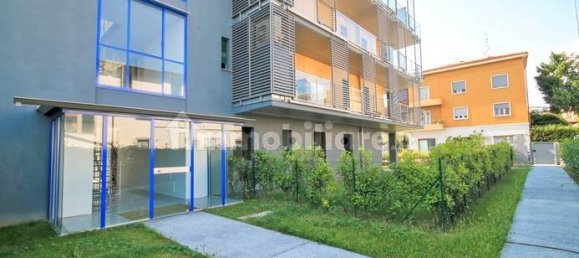 27m² Garage in Bergamo, Italy No. 348612 3