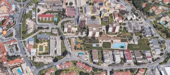 Propriété commerciale à Quarteira, Portugal 95m² No. 31435 5