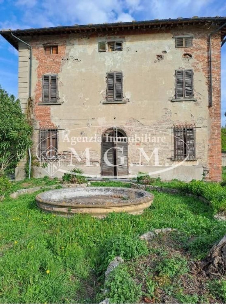20 rooms Villa in Fucecchio, Italy No. 44460
