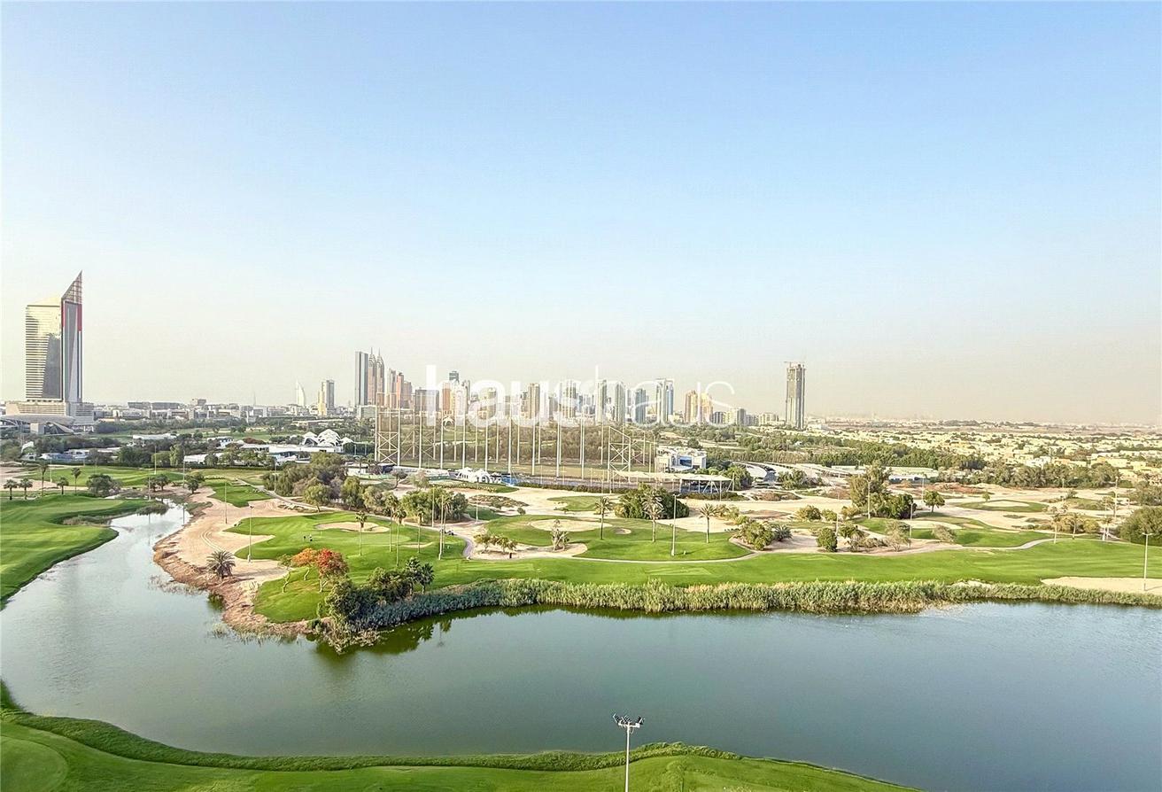 Ático de 4 dormitorios en The Hills, UAE No. 99098